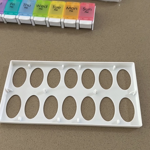 Pill Box - Picture 5 of 5